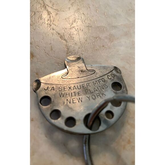 Vintage Unusual Keychain - Picture 3 of 3